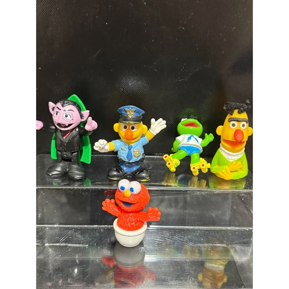 Sesame Street Vintage PVC Figure Lot Elmo Count Ernie Bert Kermit Roller Skates